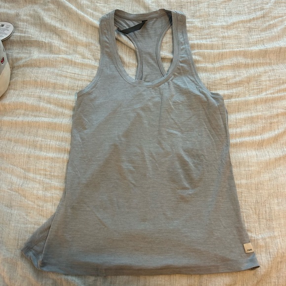 Vuori Lux Performance Tank - Picture 2 of 5